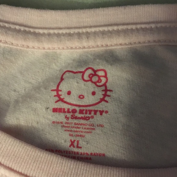Hello kitty shirt - Picture 2 of 2